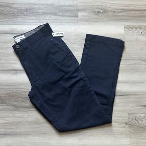 28 W 30L Amazon Essentials Men's Athletic-Fit Casual Stretch Chino Pant